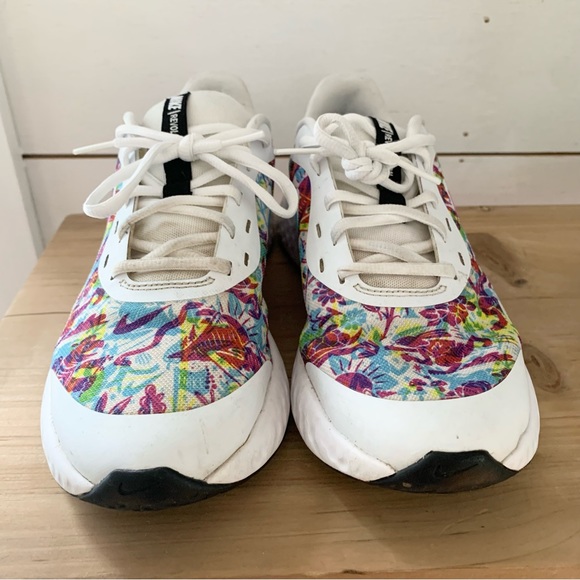 Nike Revolution 5 Multicolored Fable Gymshoe Youth 6 - Picture 2 of 10